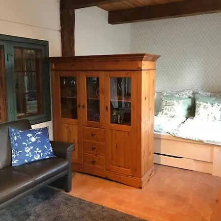 Lägenhet Idylle Unter Reet, Gemuetliche Ferienwohnug Haseldorf